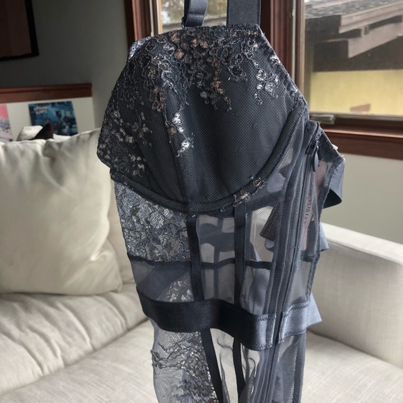 Sexy Thong Lingerie - Picture 4 of 5